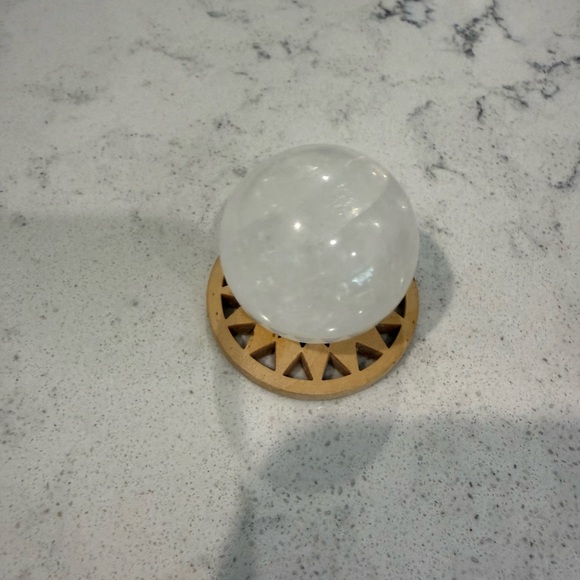 Optical Calcite Sphere - Picture 1 of 5